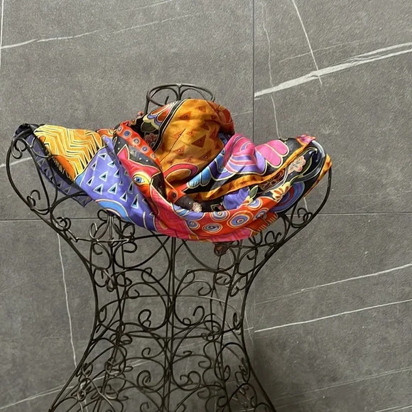 Laurel Burch scarf - 100 silk with cats print